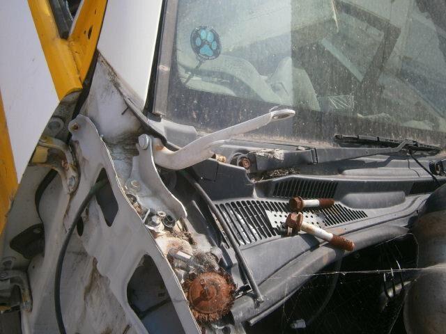 Решетка под лобовое стекло Тойота Хайлюкс Сурф в Бердске 29486